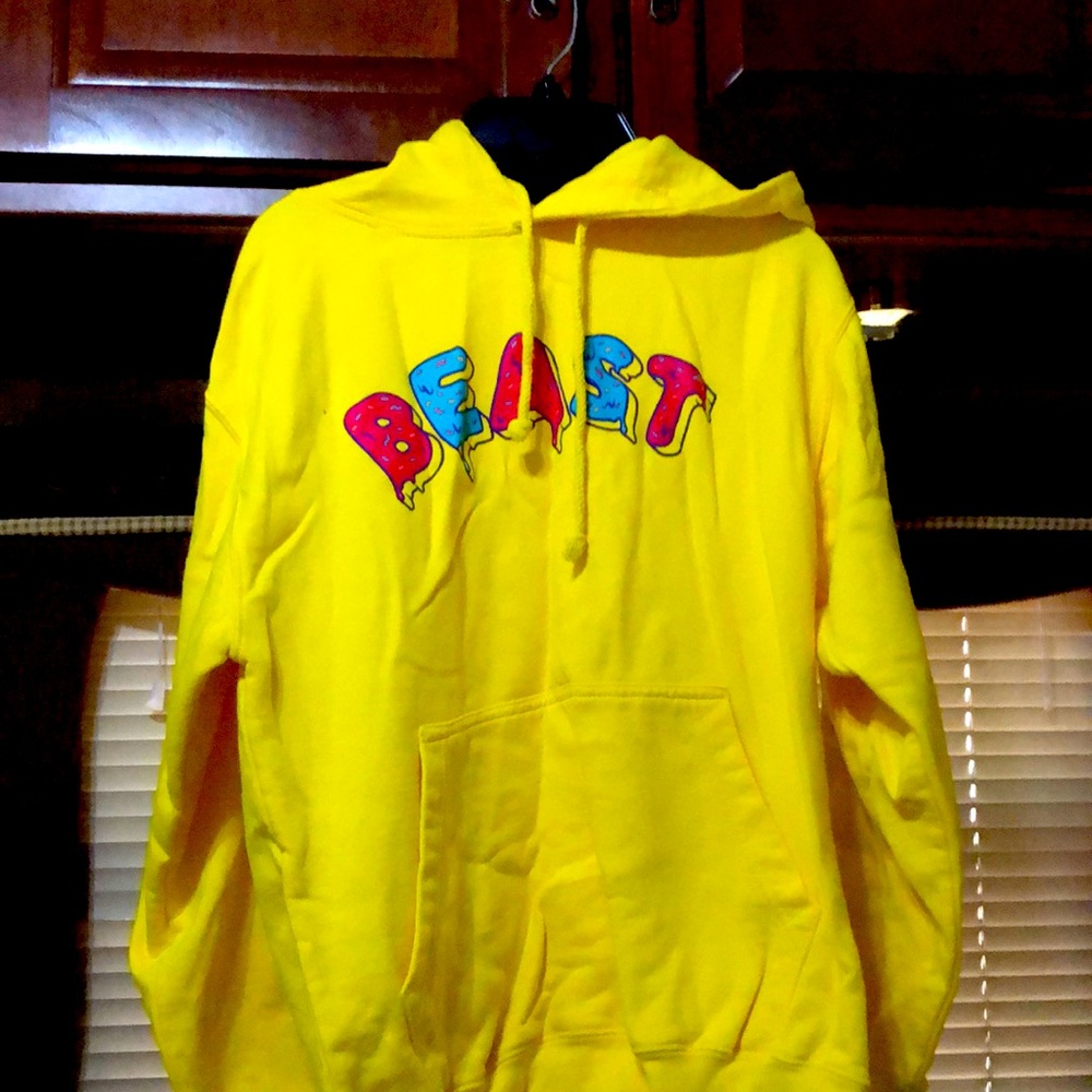 MRBEAST yellow hoodie